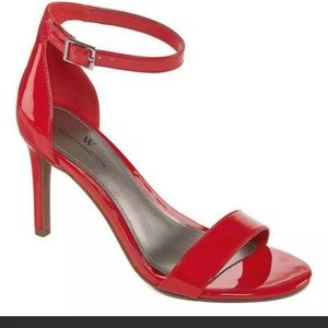 Red Heels  (Worthington) 6 NEW (Strappy Leather)